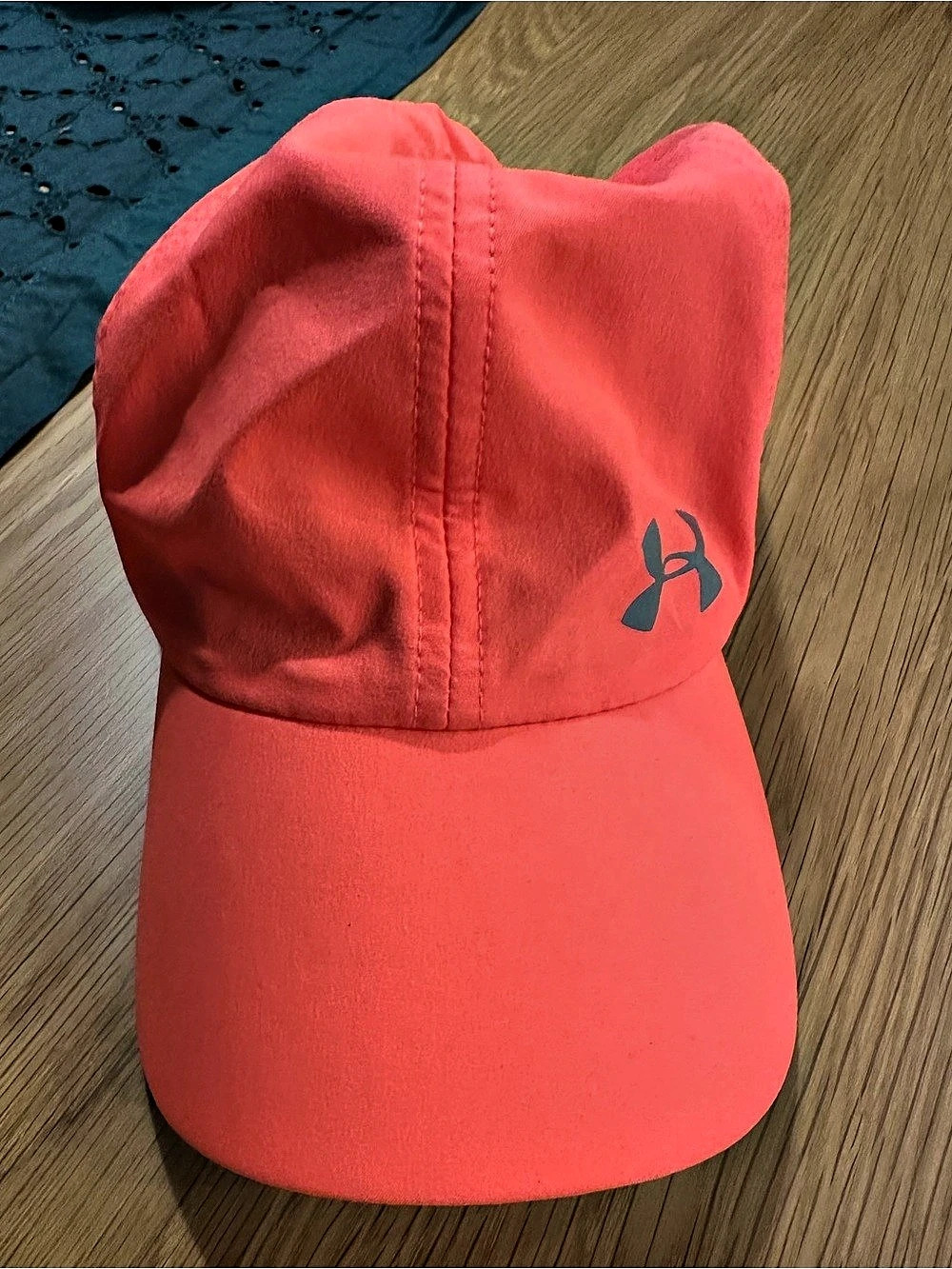 Under Armour Performance Baseball Cap in Orange Like New